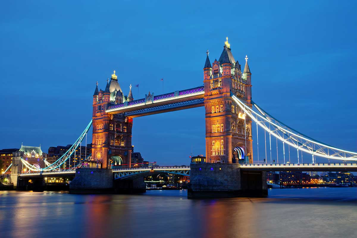 london-landmark-towerbridge-small.jpg